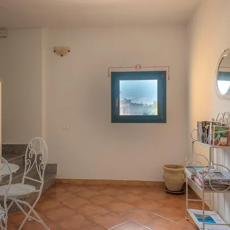 Quaint I Mirti Bianchi 1 Bedroom Sleeps 2 Persons - Bilo 2 Apartamento Santa Teresa Gallura