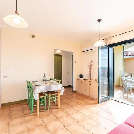 Quaint I Mirti Bianchi 1 Bedroom Sleeps 2 Persons - Bilo 2 * Santa Teresa Gallura